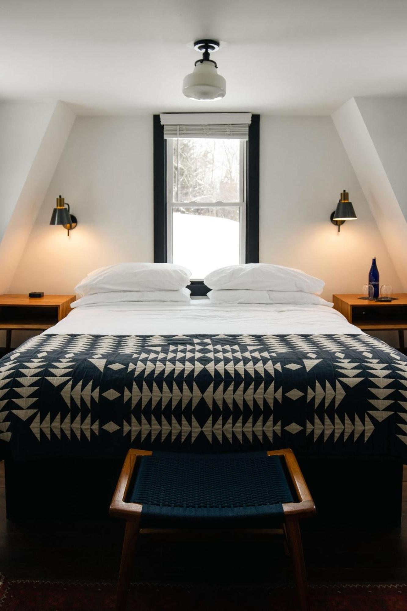 Eastwind Hotel Windham Buitenkant foto